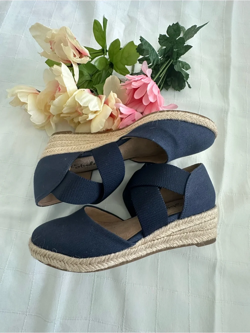 Life Stride BRAND NEW Women's Navy Cross-Strap Espadrilles!